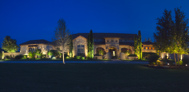 wide-lit-outdoor-lighting-7249199-04-1